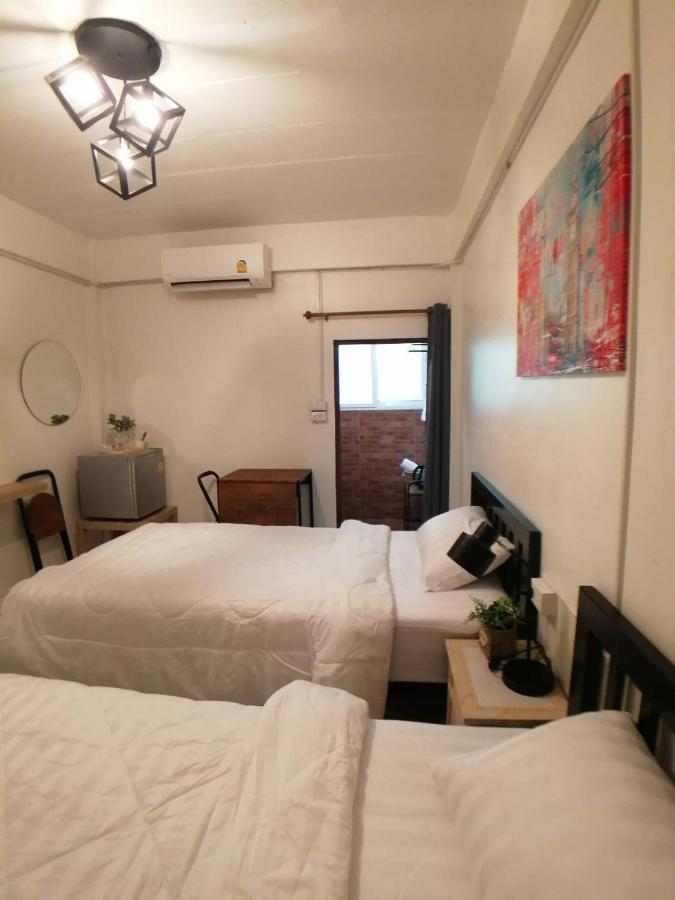 Gogoal Latkrabang Apartment Bangkok Exterior photo